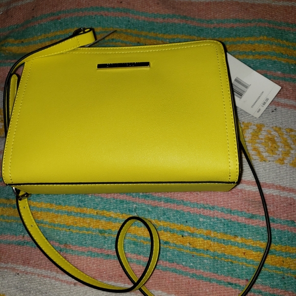Steve Madden Yellow Crossbody - Picture 2 of 8